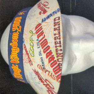 Vintage 2000 Walt Disney World Magic Kingdom themed visor hat